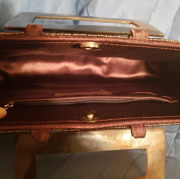 MAD BAGS MOTHER OF PEARL BEADED PURSE - Picture 6 of 8